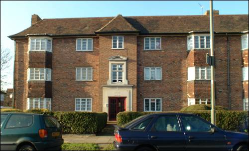 117-127 Ossulton Way